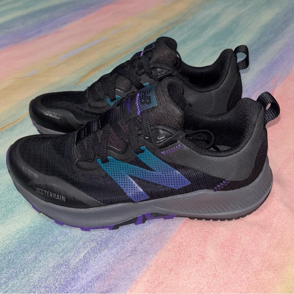 New Balance trail sneaker Women's Nitrel v4 Running Shoes size 7 - Picture 2 of 10